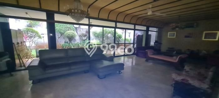 Hunian Elit LB 550m2 Siap Huni Desain Elegan di Simprug, Jakarta Selatan Hunian Elit LB 550m2 Siap Huni Desain Elegan di Simprug, Jakarta Selatan