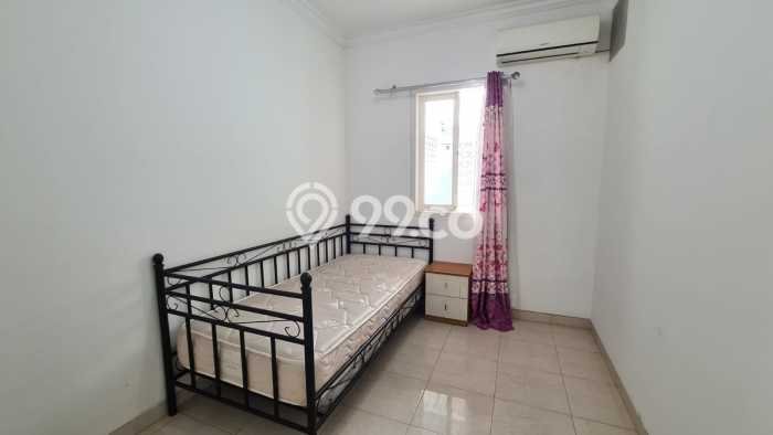 Disewakan! Rumah 4 Kamar Tidur &
2 Kamar Mandi di Batam Centre, Batam Disewakan! Rumah 4 Kamar Tidur &
2 Kamar Mandi di Batam Centre, Batam