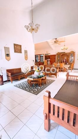 Rumah SUPER MEWAH! area Batununggal, Bandung, LT 513m2m² Bangunan 350m2m², HARGA SPESIAL Rumah SUPER MEWAH! area Batununggal, Bandung, LT 513m2m² Bangunan 350m2m², HARGA SPESIAL