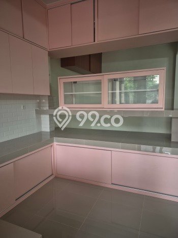 Rumah Mewah LB 250m2 Siap Pakai Desain Elegan di Kemang Pratama, Bekasi Rumah Mewah LB 250m2 Siap Pakai Desain Elegan di Kemang Pratama, Bekasi