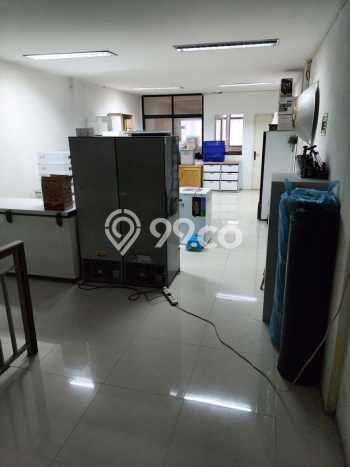 Ruko Dijual di Prime Area Jakarta Barat Luas 270m2 Ruko Dijual di Prime Area Jakarta Barat Luas 270m2