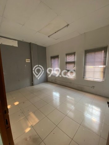 Unit Ruko Dijual di Jakarta Barat LT 72m2 & LB 288m2 Unit Ruko Dijual di Jakarta Barat LT 72m2 & LB 288m2
