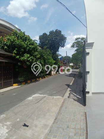 Ready to Use! Luxury House LT 200m2 Desain Modern di Joglo Ready to Use! Luxury House LT 200m2 Desain Modern di Joglo