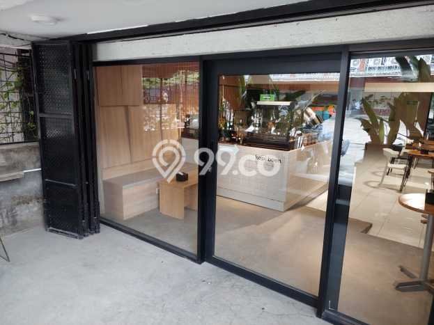 Ruko Dijual di Prime Area Jakarta Barat Luas 270m2 Ruko Dijual di Prime Area Jakarta Barat Luas 270m2