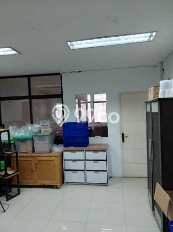 Ruko Dijual di Prime Area Jakarta Barat Luas 270m2 Ruko Dijual di Prime Area Jakarta Barat Luas 270m2