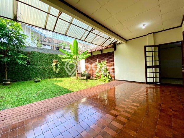 Jual Rumah Luas Megah Dengan View Cantik di Bintaro, Jakarta Selatan Jual Rumah Luas Megah Dengan View Cantik di Bintaro, Jakarta Selatan