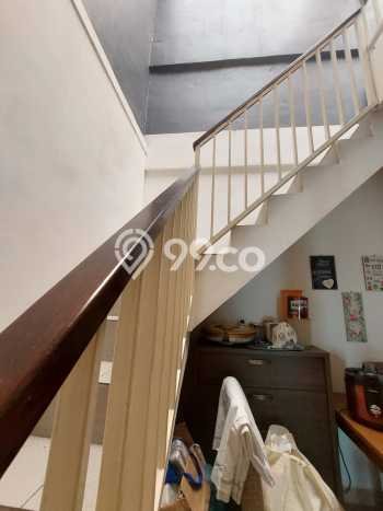 Rumah Strategis Minimalis Lb 100m2 di Ciputat Timur, Tangerang Selatan Rumah Strategis Minimalis Lb 100m2 di Ciputat Timur, Tangerang Selatan