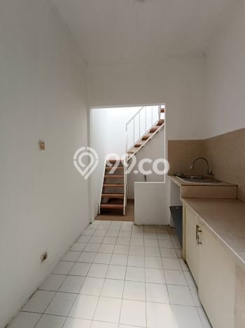 Dijual Rumah 4 Kamar Lokasi Ideal Nyaman dan Strategis di Ciputat Dijual Rumah 4 Kamar Lokasi Ideal Nyaman dan Strategis di Ciputat