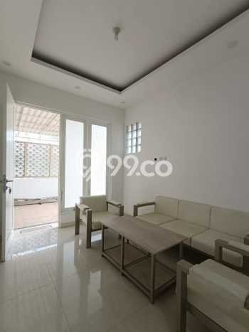 Rumah Asri area Bintaro, 4 KM, Lingkungan Tenang, Luas 135m² Bangunan 200m² Rumah Asri area Bintaro, 4 KM, Lingkungan Tenang, Luas 135m² Bangunan 200m²