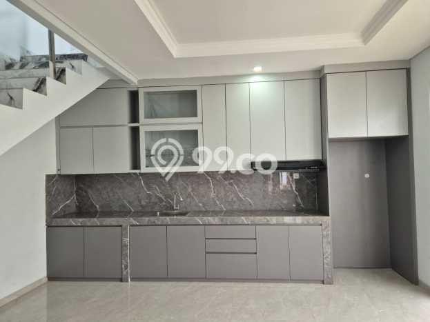 Dijual Rumah Luas Elegan Dengan View Cantik di Bintaro, Tangerang Selatan Dijual Rumah Luas Elegan Dengan View Cantik di Bintaro, Tangerang Selatan