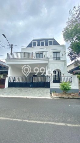 Hunian Mewah LB 363m2 Siap Huni Desain Elegan di Bintaro, Tangerang Selatan Hunian Mewah LB 363m2 Siap Huni Desain Elegan di Bintaro, Tangerang Selatan