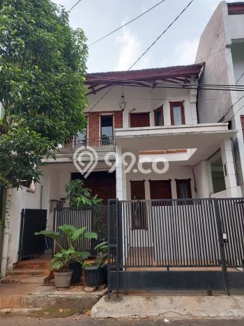 Dijual Hunian Rumah Terawat 3 Kamar di Bintaro, Tangerang Selatan Dijual Hunian Rumah Terawat 3 Kamar di Bintaro, Tangerang Selatan