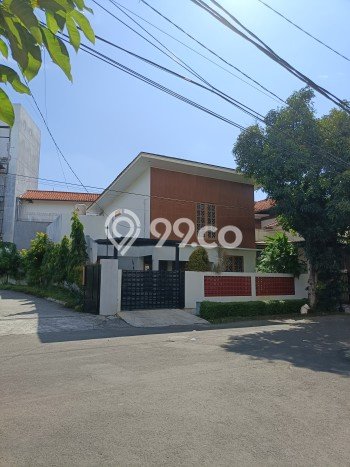 Rumah Elit Modern Siap Huni di Bintaro Tangerang Selatan Rumah Elit Modern Siap Huni di Bintaro Tangerang Selatan