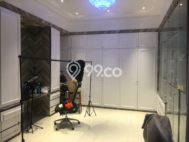 Rumah Premium di Jakarta Utara Strategis Kondisi Baik Rumah Premium di Jakarta Utara Strategis Kondisi Baik