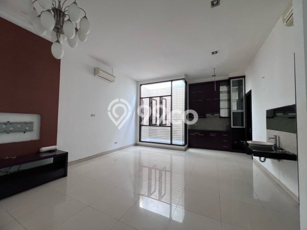 UNIT LANGKA! Rumah kawasan Sunter, 3 KT, Pemandangan Kota, LT 150m² LB 220m² UNIT LANGKA! Rumah kawasan Sunter, 3 KT, Pemandangan Kota, LT 150m² LB 220m²