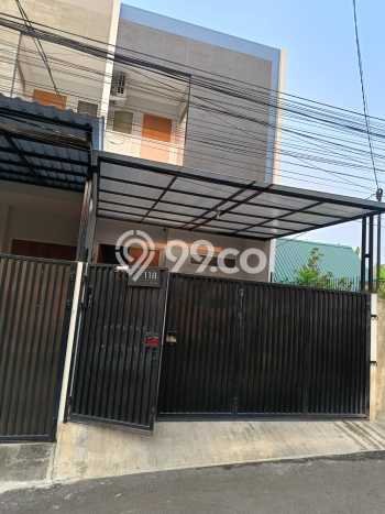 Ready to Use! Premium House LT 100m2 Desain Modern di Duri Kepa Ready to Use! Premium House LT 100m2 Desain Modern di Duri Kepa
