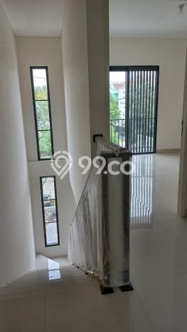Jual Rumah Bagus Siap Huni LB 103m2 di Rungkut, Surabaya Jual Rumah Bagus Siap Huni LB 103m2 di Rungkut, Surabaya