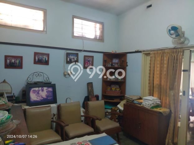 Bisa KPR! Rumah Sayap Dago, Bandung, Luas 333m2m² LB 231m2m² Bisa KPR! Rumah Sayap Dago, Bandung, Luas 333m2m² LB 231m2m²