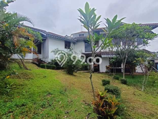 Rumah Luxury Modern Tanpa Renovasi di Setiabudi Bandung Rumah Luxury Modern Tanpa Renovasi di Setiabudi Bandung