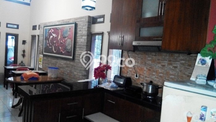 Rumah Strategis area Arcamanik, Bandung, Luas 149m² LB 130m² - HARGA NEGO! Rumah Strategis area Arcamanik, Bandung, Luas 149m² LB 130m² - HARGA NEGO!