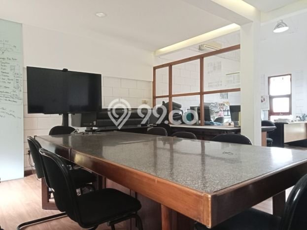 HARGA SPECIAL! Rumah Asri lokasi Cipaganti, LT 713m² Bangunan 350m² HARGA SPECIAL! Rumah Asri lokasi Cipaganti, LT 713m² Bangunan 350m²