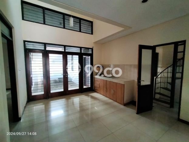 Siap Huni Rumah Mewah 4 Kamar di Batununggal Dekat ke Mana Pun Siap Huni Rumah Mewah 4 Kamar di Batununggal Dekat ke Mana Pun