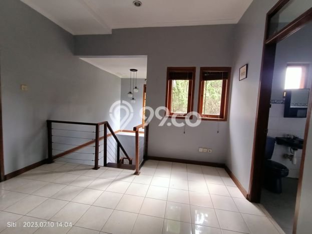 HARGA SPECIAL! Rumah Asri area Setra Duta, Bandung, Luas 180m² Bangunan 240m² BISA KPR! HARGA SPECIAL! Rumah Asri area Setra Duta, Bandung, Luas 180m² Bangunan 240m² BISA KPR!