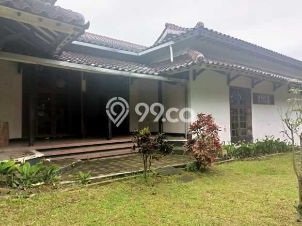 Rumah Luxury Modern Tanpa Renovasi di Setiabudi Bandung Rumah Luxury Modern Tanpa Renovasi di Setiabudi Bandung