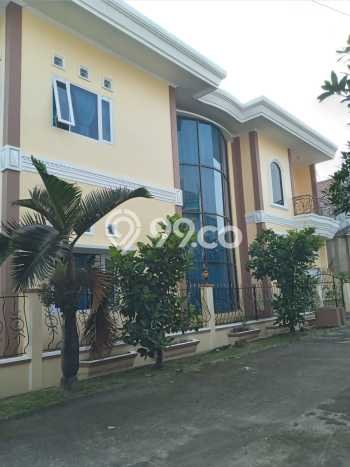 Rumah Strategis 5 Kamar Tidur dan 4 Kamar Mandi di Buah Batu, Dekat Pusat Kota, Bandung Rumah Strategis 5 Kamar Tidur dan 4 Kamar Mandi di Buah Batu, Dekat Pusat Kota, Bandung