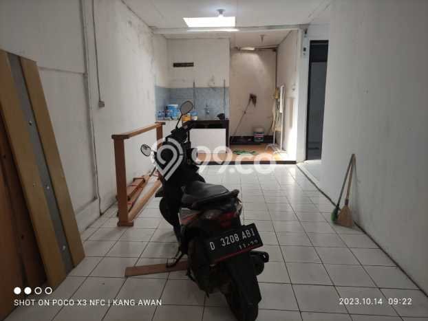 Dijual Rumah Strategis Dekat Griya, Komplek Perumnas Antapani Kota Bandung Dijual Rumah Strategis Dekat Griya, Komplek Perumnas Antapani Kota Bandung