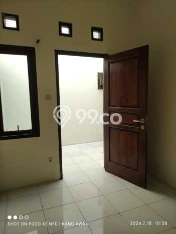 Rumah Terawat 2 KT 1 KM di Arcamanik, Bandung Rumah Terawat 2 KT 1 KM di Arcamanik, Bandung