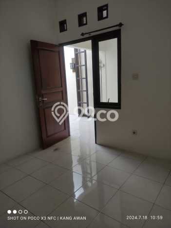Rumah Terawat 2 KT 1 KM di Arcamanik, Bandung Rumah Terawat 2 KT 1 KM di Arcamanik, Bandung
