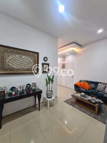 Rumah Lokasi Strategis area Setra Duta, Bandung, Luas 163m² Bangunan 210m² Rumah Lokasi Strategis area Setra Duta, Bandung, Luas 163m² Bangunan 210m²