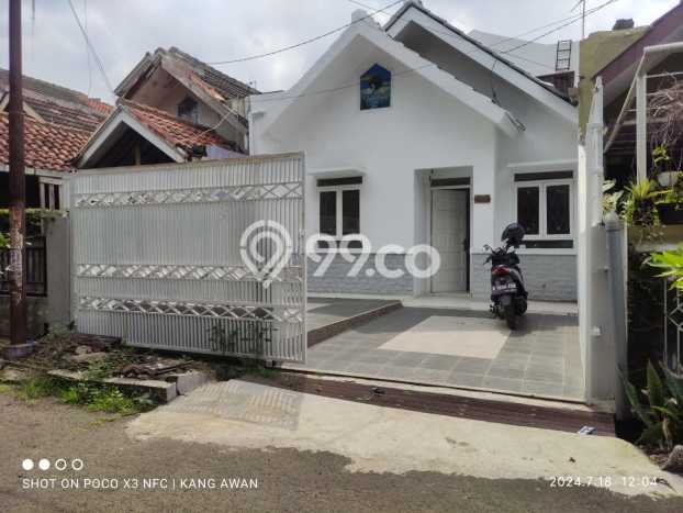 Kesempatan Investasi 4 Kamar Tidur dan 2 Kamar Mandi di Lokasi Strategis Antapani, Bandung Kesempatan Investasi 4 Kamar Tidur dan 2 Kamar Mandi di Lokasi Strategis Antapani, Bandung