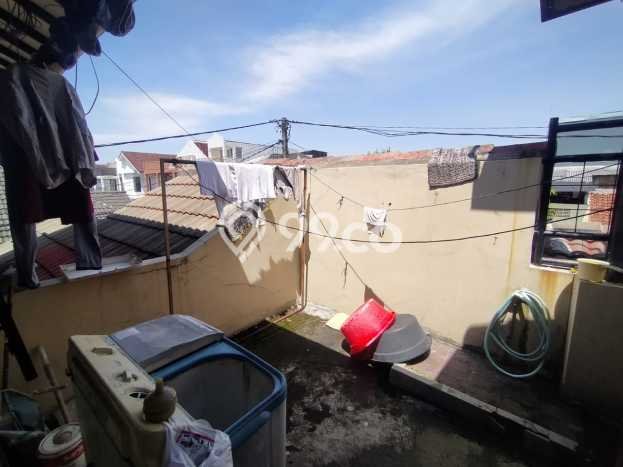 Rumah Terawat 3 KT 2 KM di Cimahi Utara, Cimahi Rumah Terawat 3 KT 2 KM di Cimahi Utara, Cimahi
