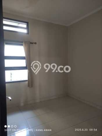 Rumah Strategis , Bandung, Luas 95m2m² Bangunan 60m2m² Rumah Strategis , Bandung, Luas 95m2m² Bangunan 60m2m²