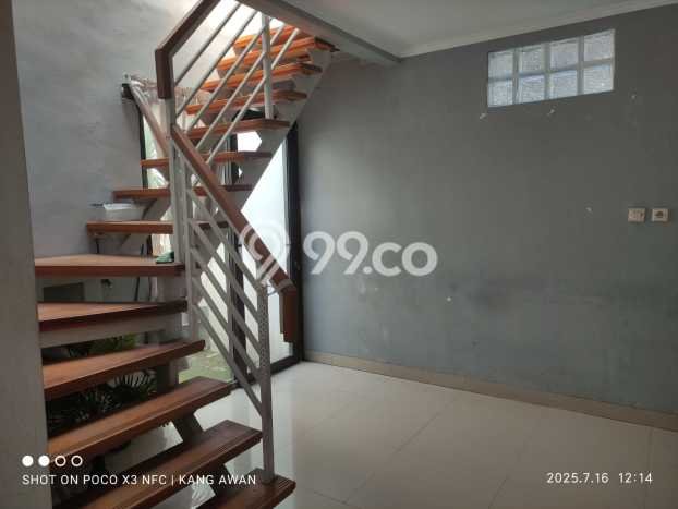 Jual Rumah Strategis Bagus Punya 2 KT di Arcamanik Bandung SHM Jual Rumah Strategis Bagus Punya 2 KT di Arcamanik Bandung SHM