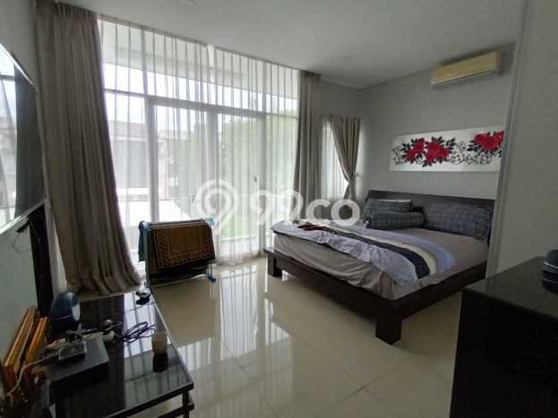Rumah kawasan Sukasari, Bandung, Luas 144m² Bangunan 220m² Rumah kawasan Sukasari, Bandung, Luas 144m² Bangunan 220m²