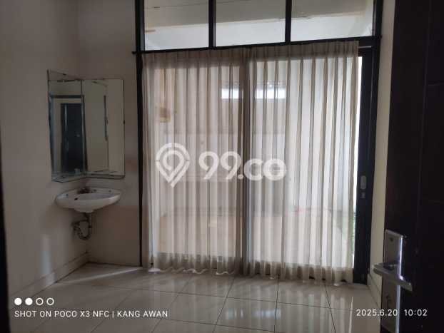 Rumah Strategis , Bandung, Luas 95m2m² Bangunan 60m2m² Rumah Strategis , Bandung, Luas 95m2m² Bangunan 60m2m²