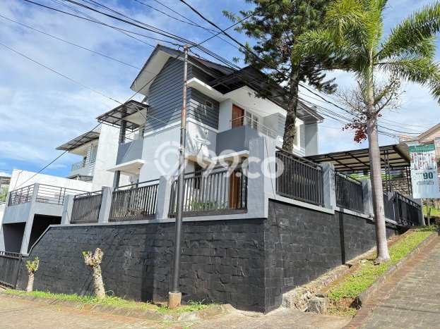 Hunian Cantik Modern Lb 200m2 di Cilengkrang, Bandung Hunian Cantik Modern Lb 200m2 di Cilengkrang, Bandung