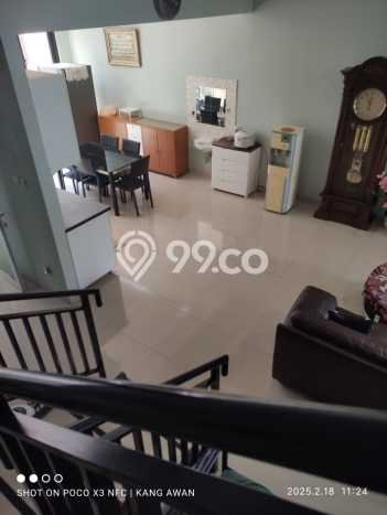 Rumah kawasan Sukasari, Bandung, Luas 144m² Bangunan 220m² Rumah kawasan Sukasari, Bandung, Luas 144m² Bangunan 220m²