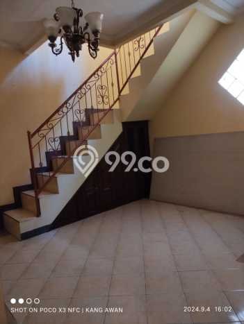 DIJUAL CEPAT! Rumah Ready Stock Area Strategis Antapani, Luas 135m² Bangunan 130m² DIJUAL CEPAT! Rumah Ready Stock Area Strategis Antapani, Luas 135m² Bangunan 130m²