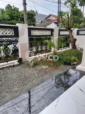 Hunian Eksklusif Siap Huni LT 240m2 di Cinere, Depok Hunian Eksklusif Siap Huni LT 240m2 di Cinere, Depok