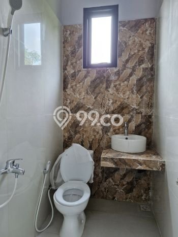 Rumah Strategis Minimalis Lb 180m2 di Cinere, Depok Rumah Strategis Minimalis Lb 180m2 di Cinere, Depok