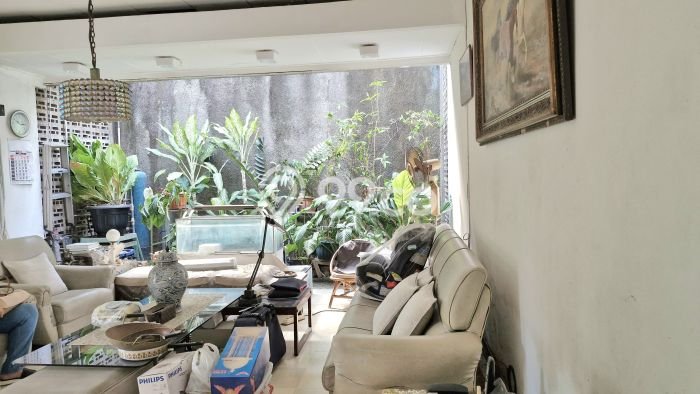 For Sale! Luxury House LT 275m2 Desain Modern di Gandaria For Sale! Luxury House LT 275m2 Desain Modern di Gandaria