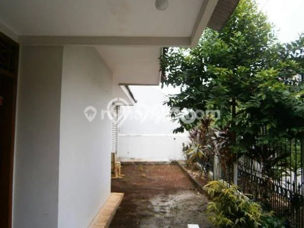 Rumah Cantik Siap Huni Di Cinere Luas 250m2 Lokasi Strategis Rumah Cantik Siap Huni Di Cinere Luas 250m2 Lokasi Strategis
