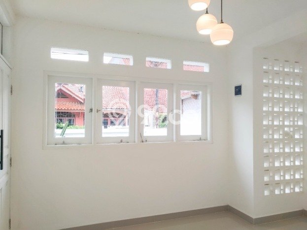 Dijual Rumah 4 Kamar Lokasi Ideal Nyaman dan Strategis di Ciputat Dijual Rumah 4 Kamar Lokasi Ideal Nyaman dan Strategis di Ciputat