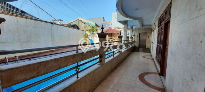Hunian Mewah LB 800m2 Siap Pakai Desain Elegan di Duri Kosambi, Jakarta Barat Hunian Mewah LB 800m2 Siap Pakai Desain Elegan di Duri Kosambi, Jakarta Barat