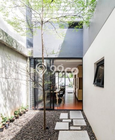Rumah Eksklusif Siap Huni LT 184m2 di Kembangan, Jakarta Barat Rumah Eksklusif Siap Huni LT 184m2 di Kembangan, Jakarta Barat