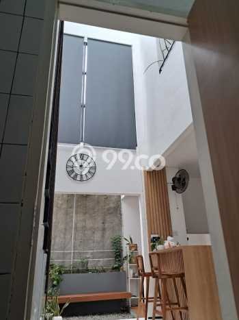 Dijual Hunian Rumah Terawat 3 KT di Meruya, Jakarta Barat Dijual Hunian Rumah Terawat 3 KT di Meruya, Jakarta Barat
